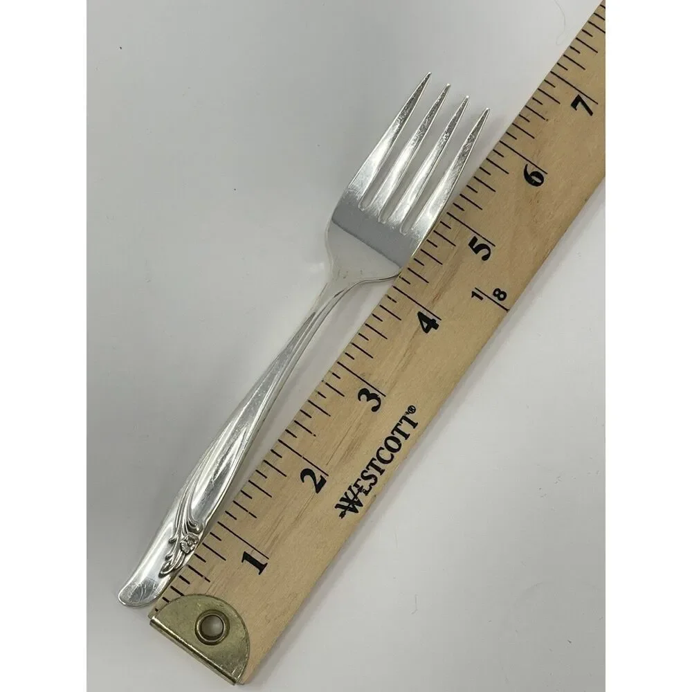 International Rogers EXQUISITE Silverplate 1957 Salad Forks 6 1/8” Set Of 4